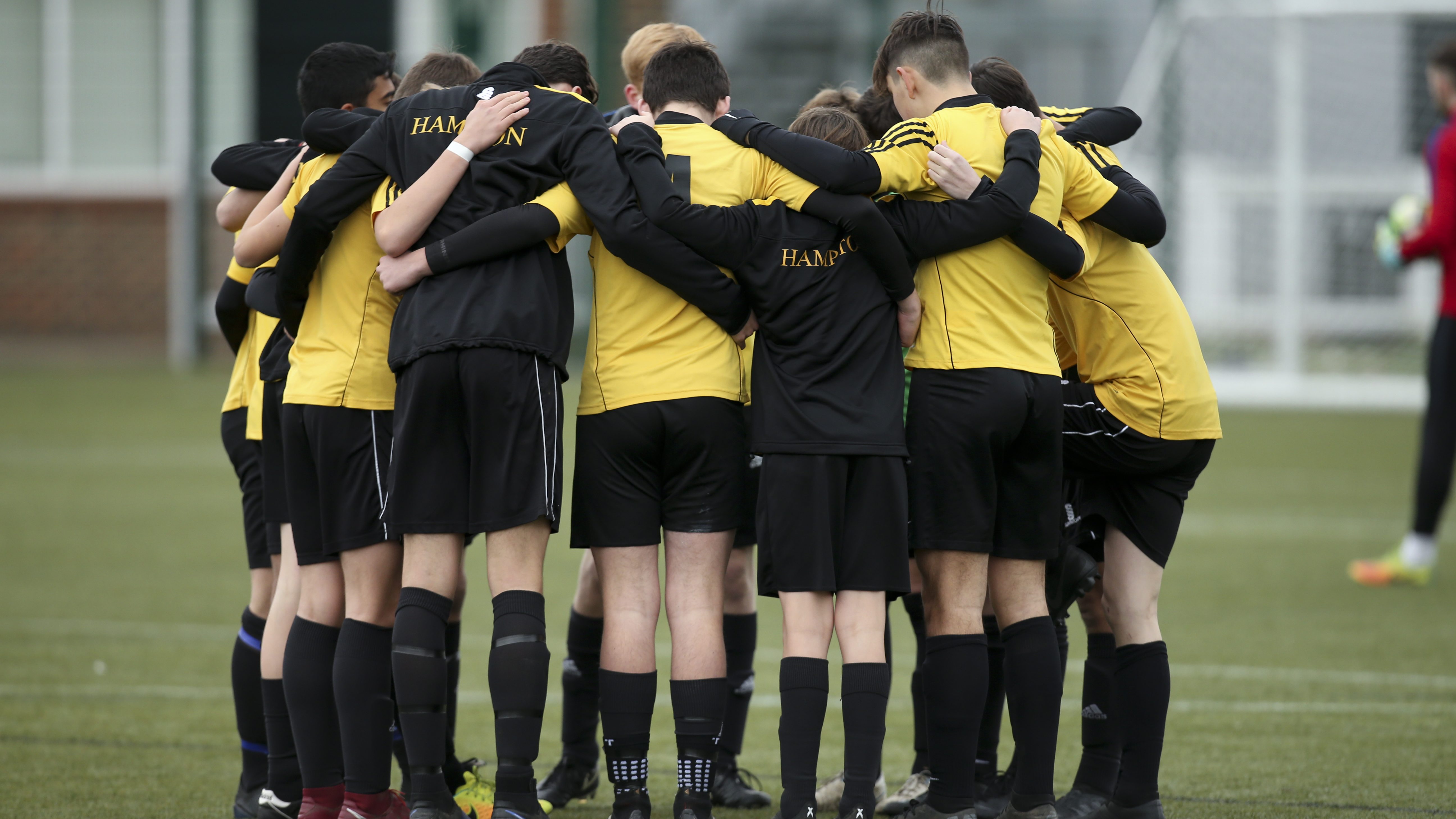 Social Media in Youth Sport: Motivation or Distraction?