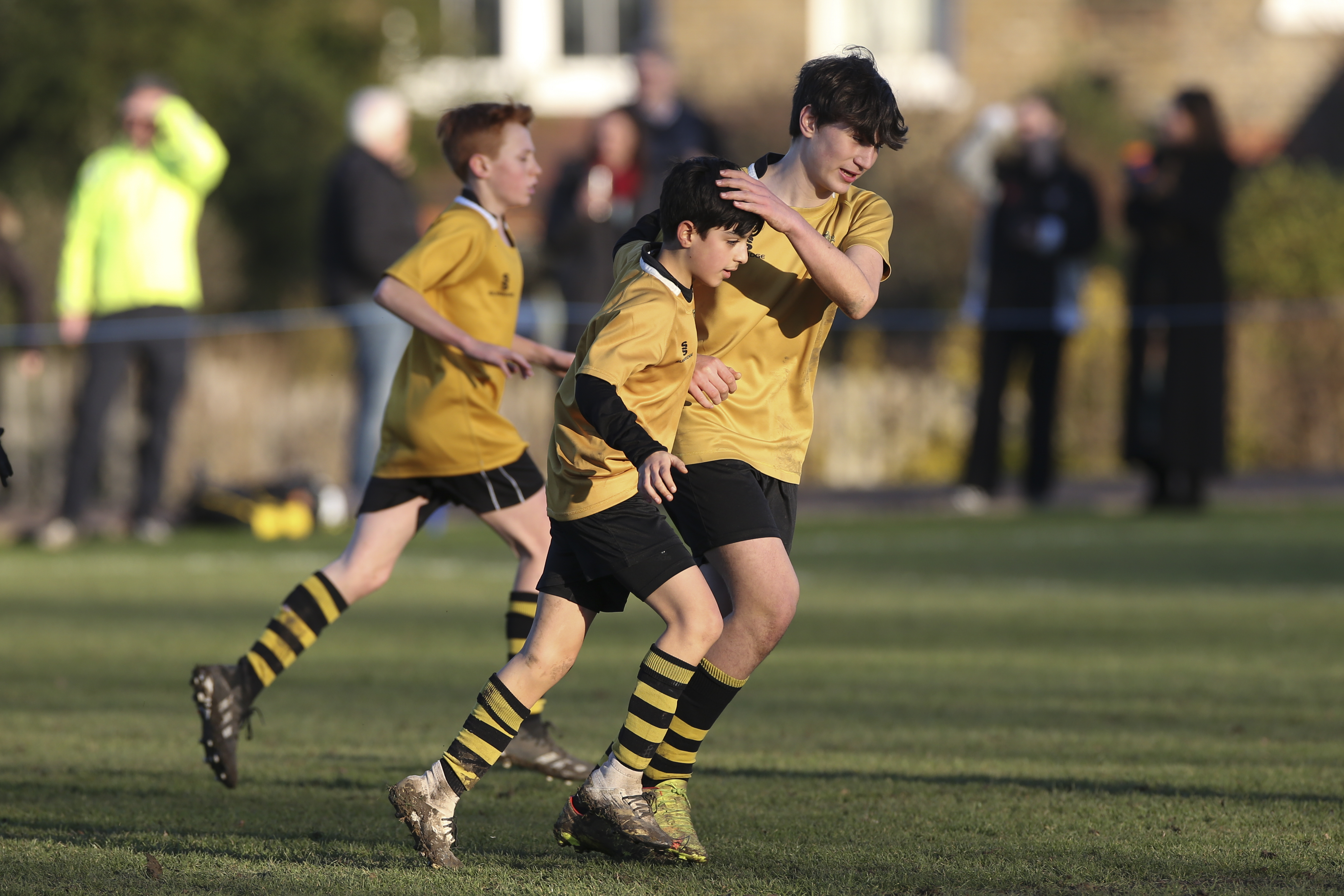 Strong Hampton performance earns 3-0 away win