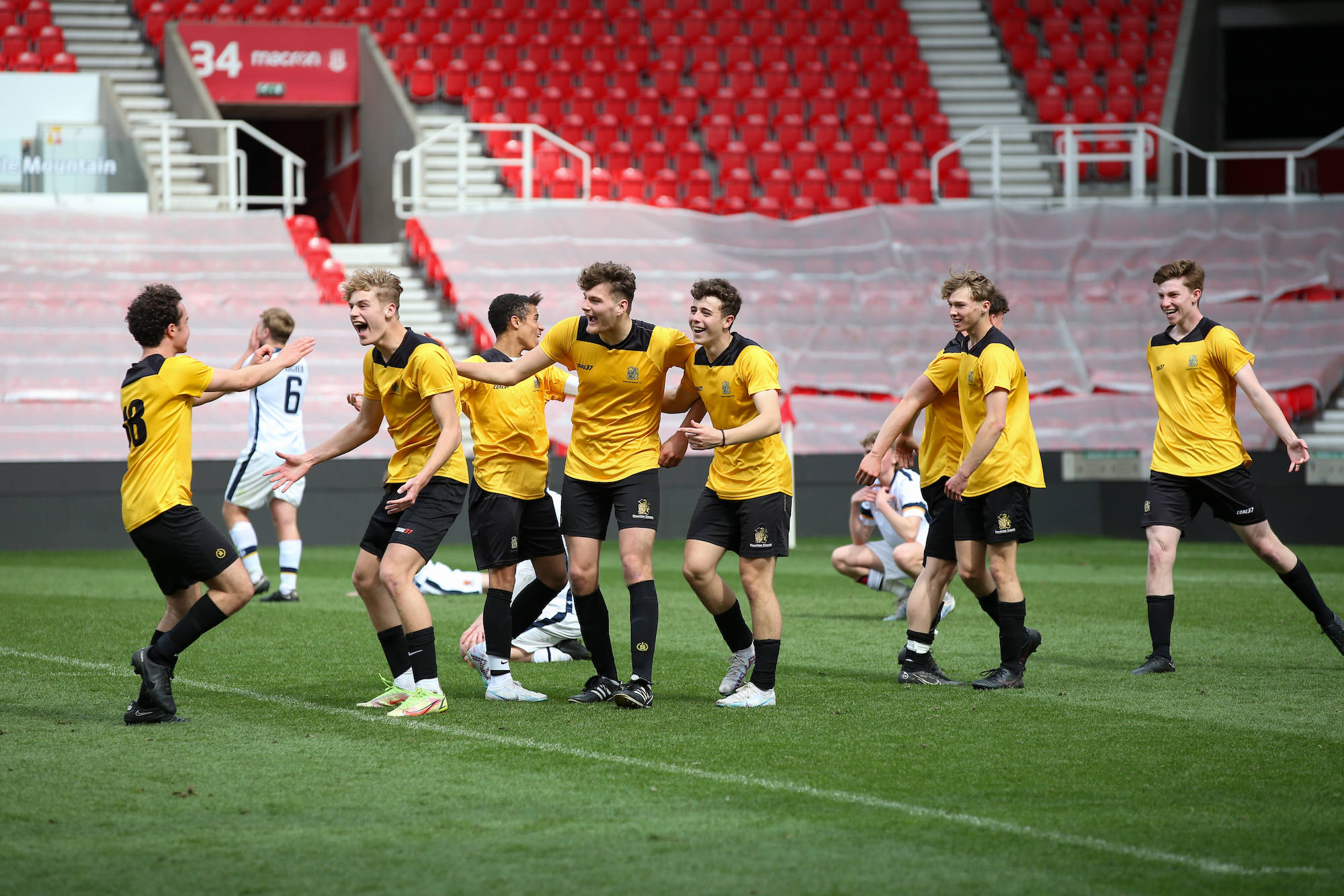 11-0 win sees First XI advance in Surrey Cup